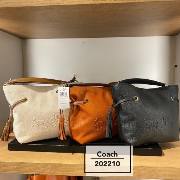COACH MEDIUM TOTE 2022 IN PERFECT CONDITION - Picture 4 of 10